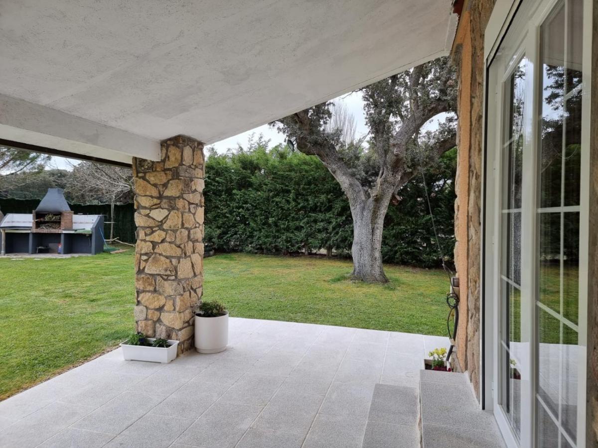 Villa Pancorbo Velayos Exterior photo